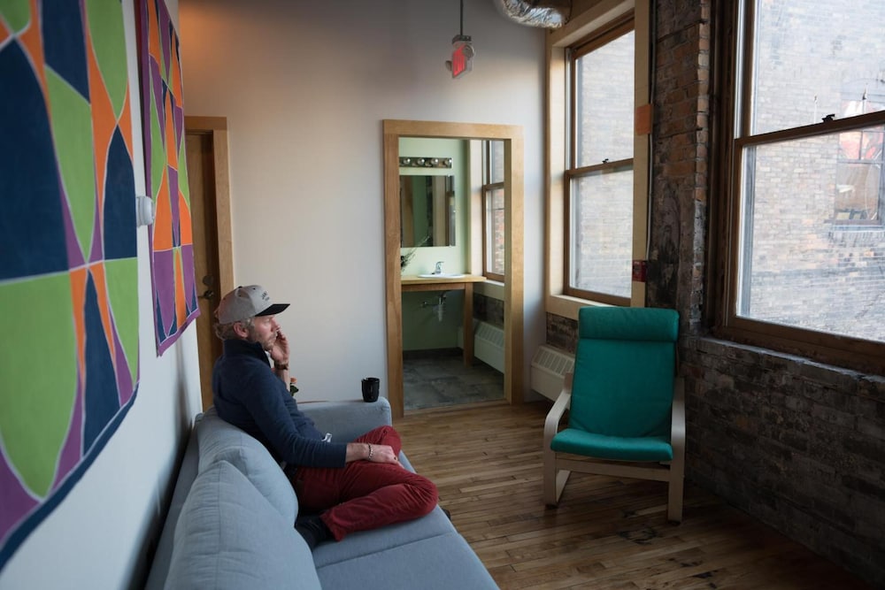 hostel du nord