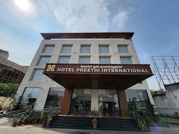 hotel preethi international