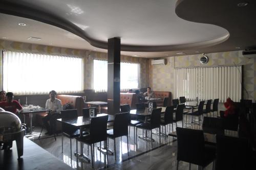 grand krakatau hotel serang