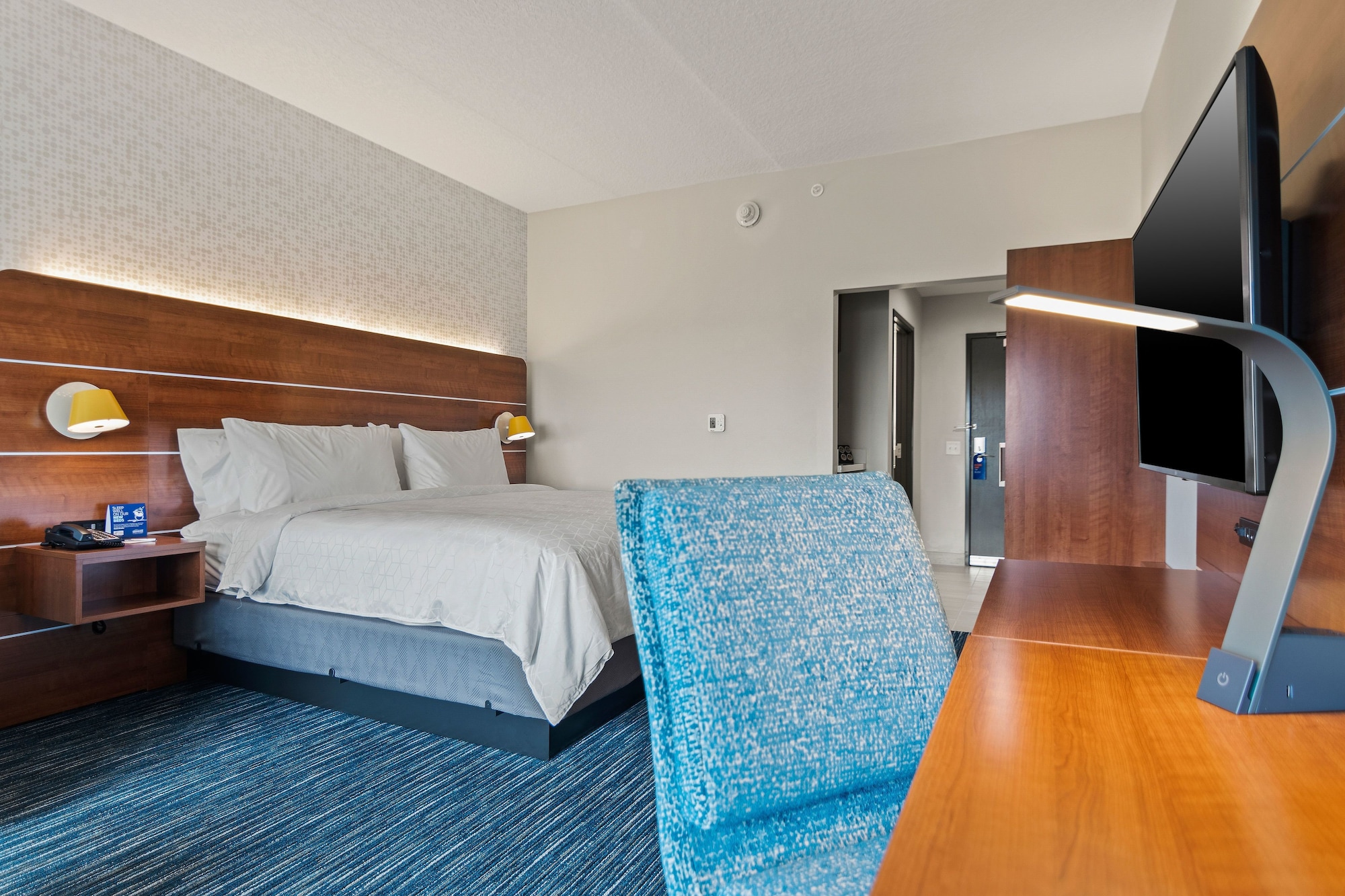 holiday inn express orlando lake buena vista area