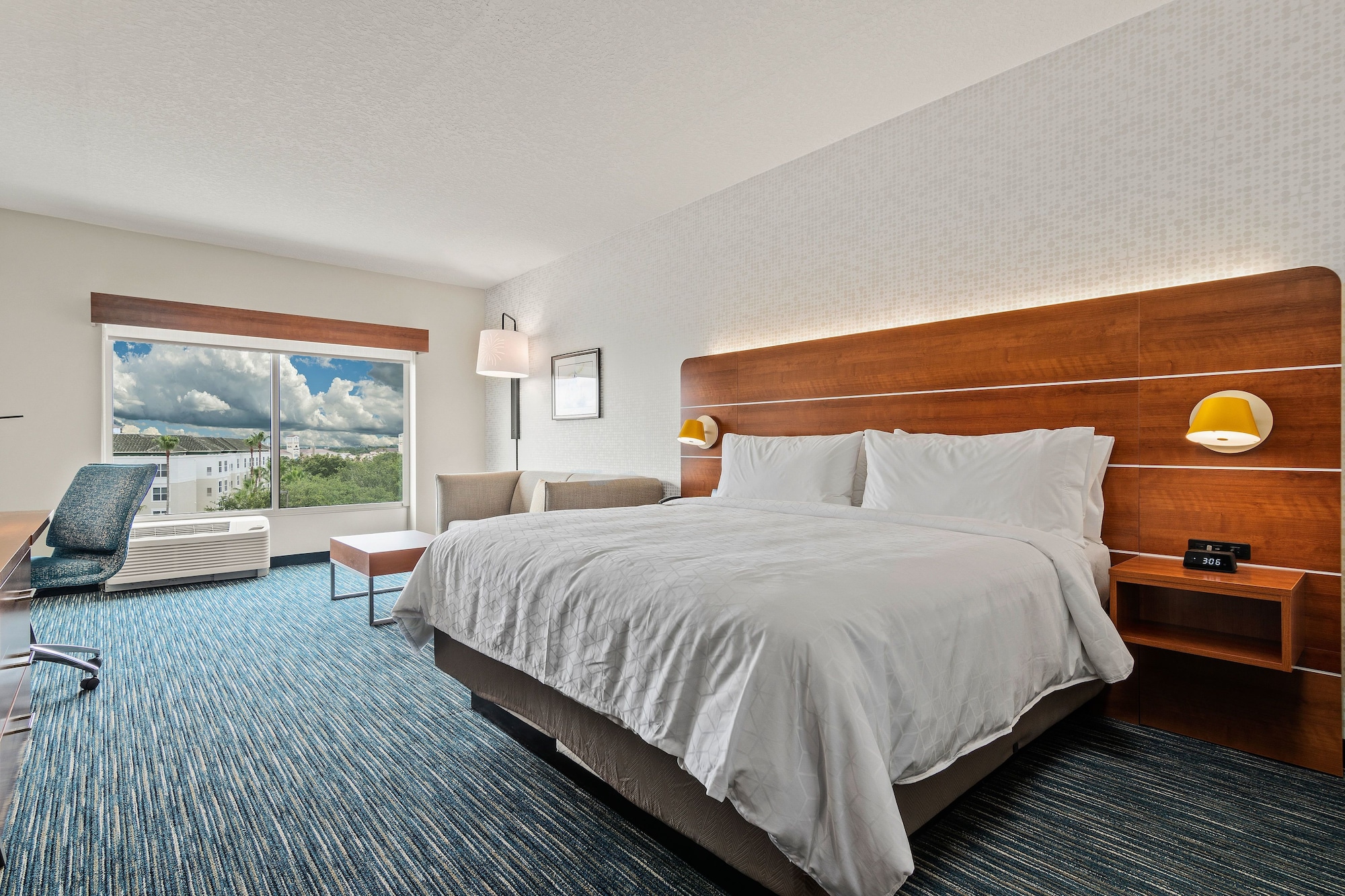 holiday inn express orlando lake buena vista area