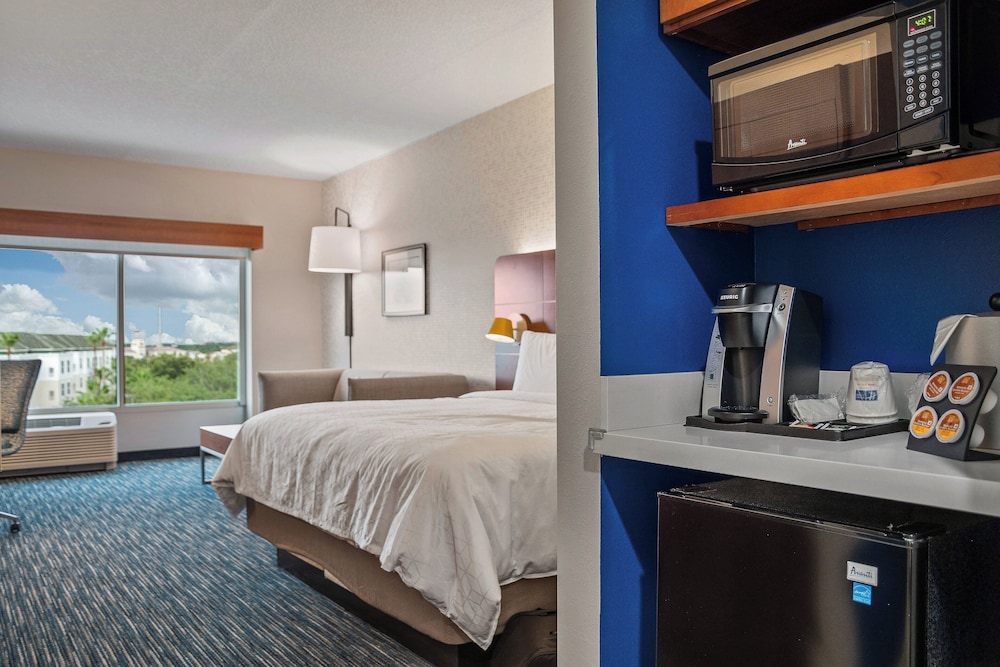 holiday inn express orlando lake buena vista area