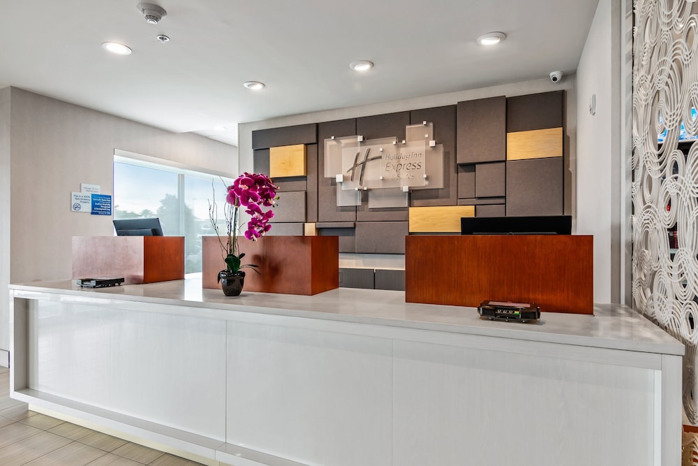 holiday inn express orlando lake buena vista area