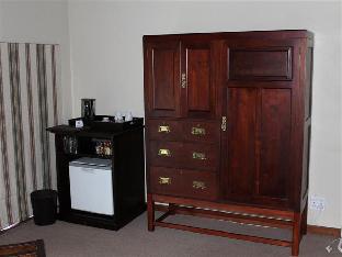 hawklee country house