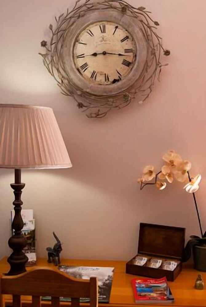 hawklee country house