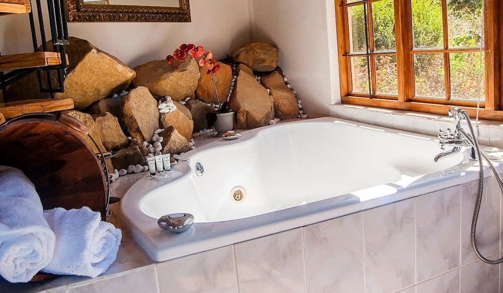 hawklee country house