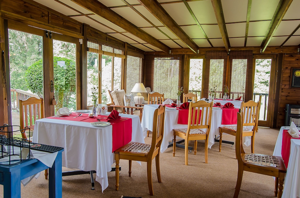 hawklee country house