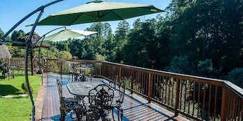 hawklee country house