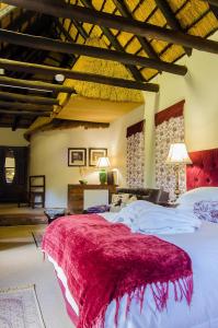 hawklee country house