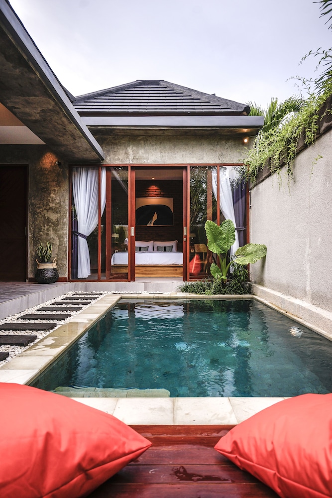 la isla villas bali