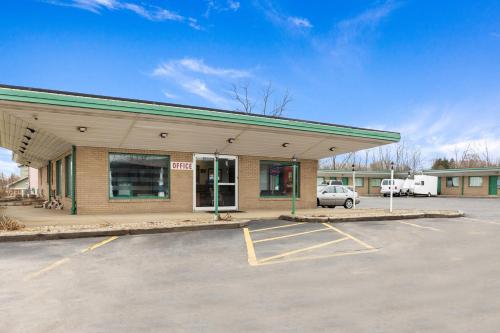 Oyo Hotel North Lima Oh - Boardman,Boardman>>Beaver Township,2 star