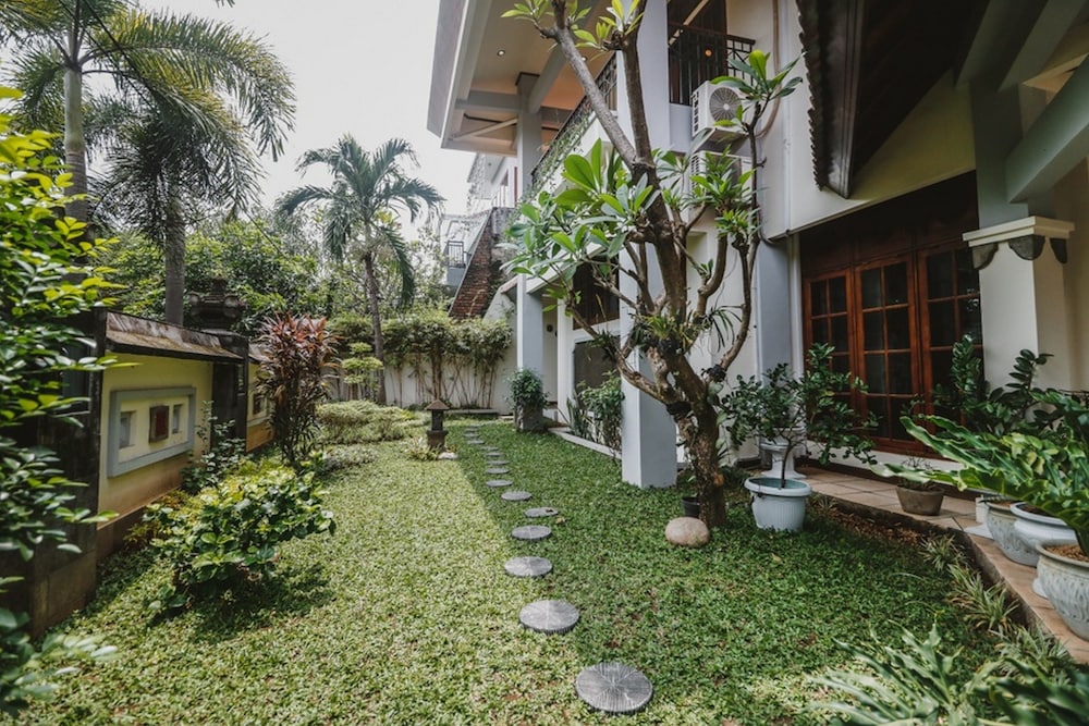 reddoorz syariah near gelora delta sidoarjo