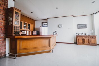 reddoorz syariah near gelora delta sidoarjo