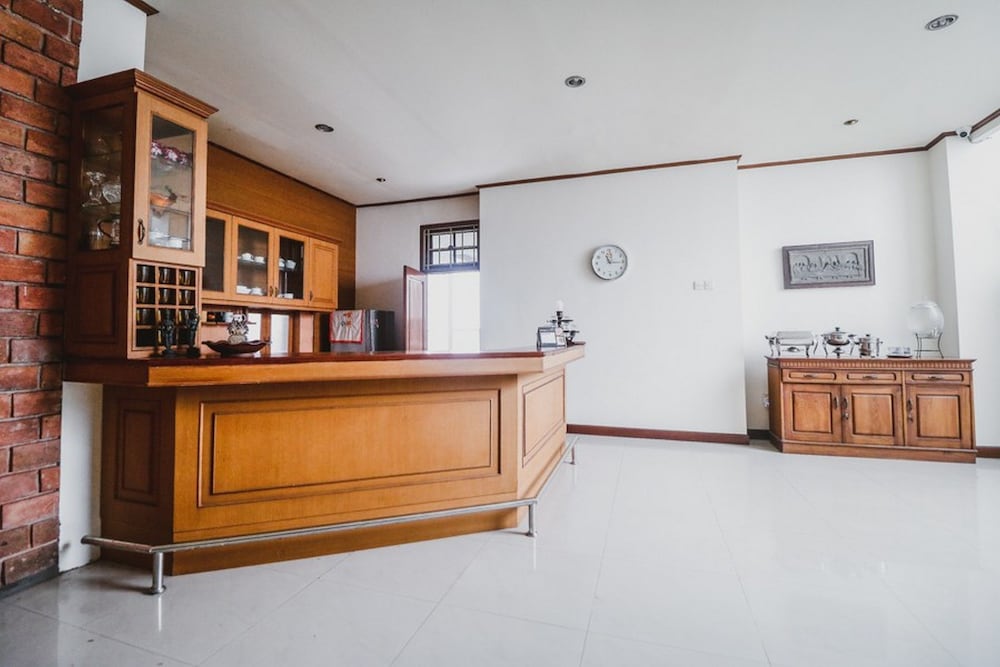 reddoorz syariah near gelora delta sidoarjo