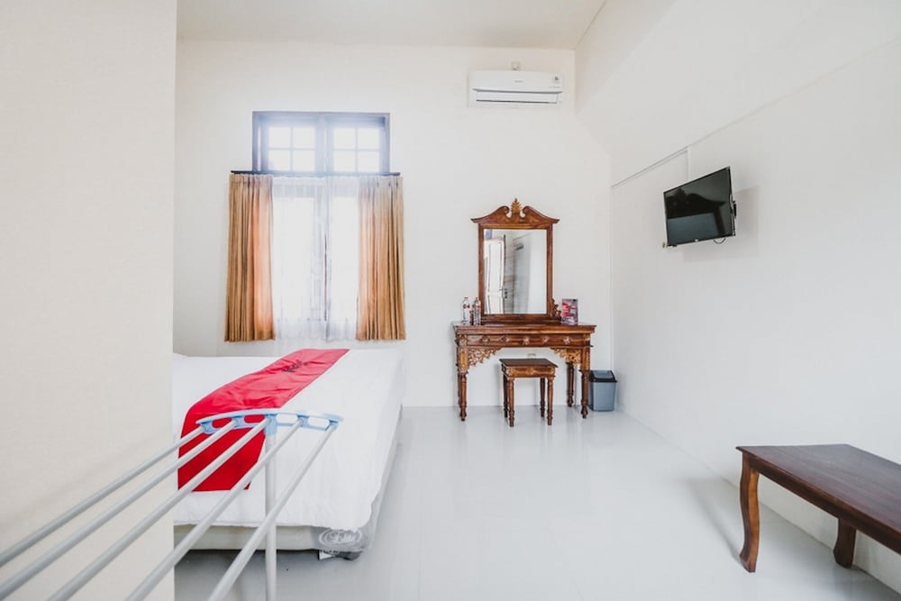 reddoorz syariah near gelora delta sidoarjo