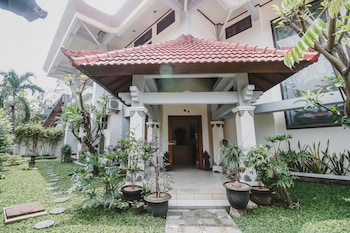 Reddoorz Syariah Near Gelora Delta Sidoarjo,Surabaya>>Sidoarjo,2.5 star