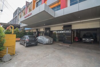 reddoorz near gajah mada pontianak