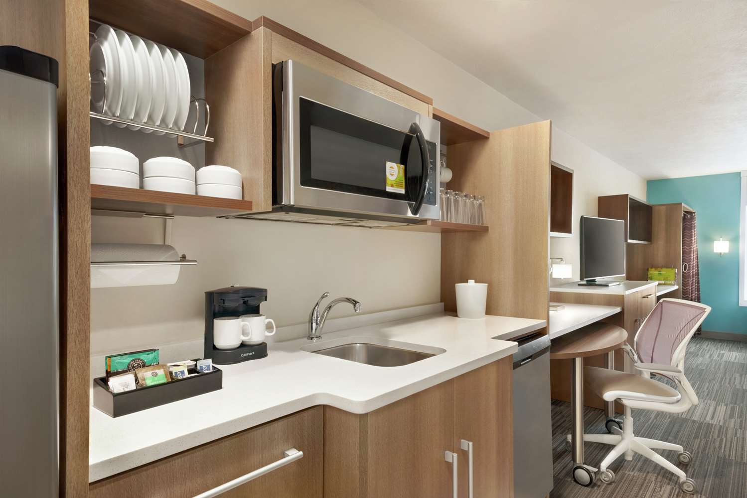home2 suites by hilton bismarck
