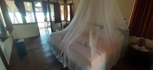 arys lagoon bungalow and hotel