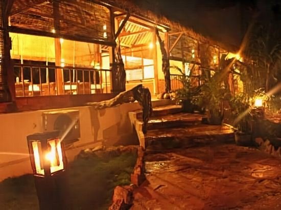 arys lagoon bungalow and hotel