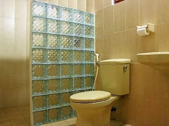 arys lagoon bungalow and hotel