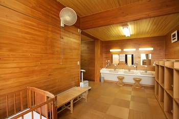 nunohiki onsen komoro