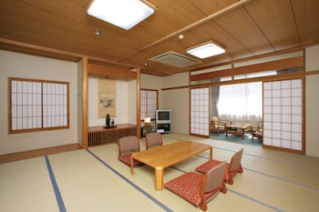 nunohiki onsen komoro