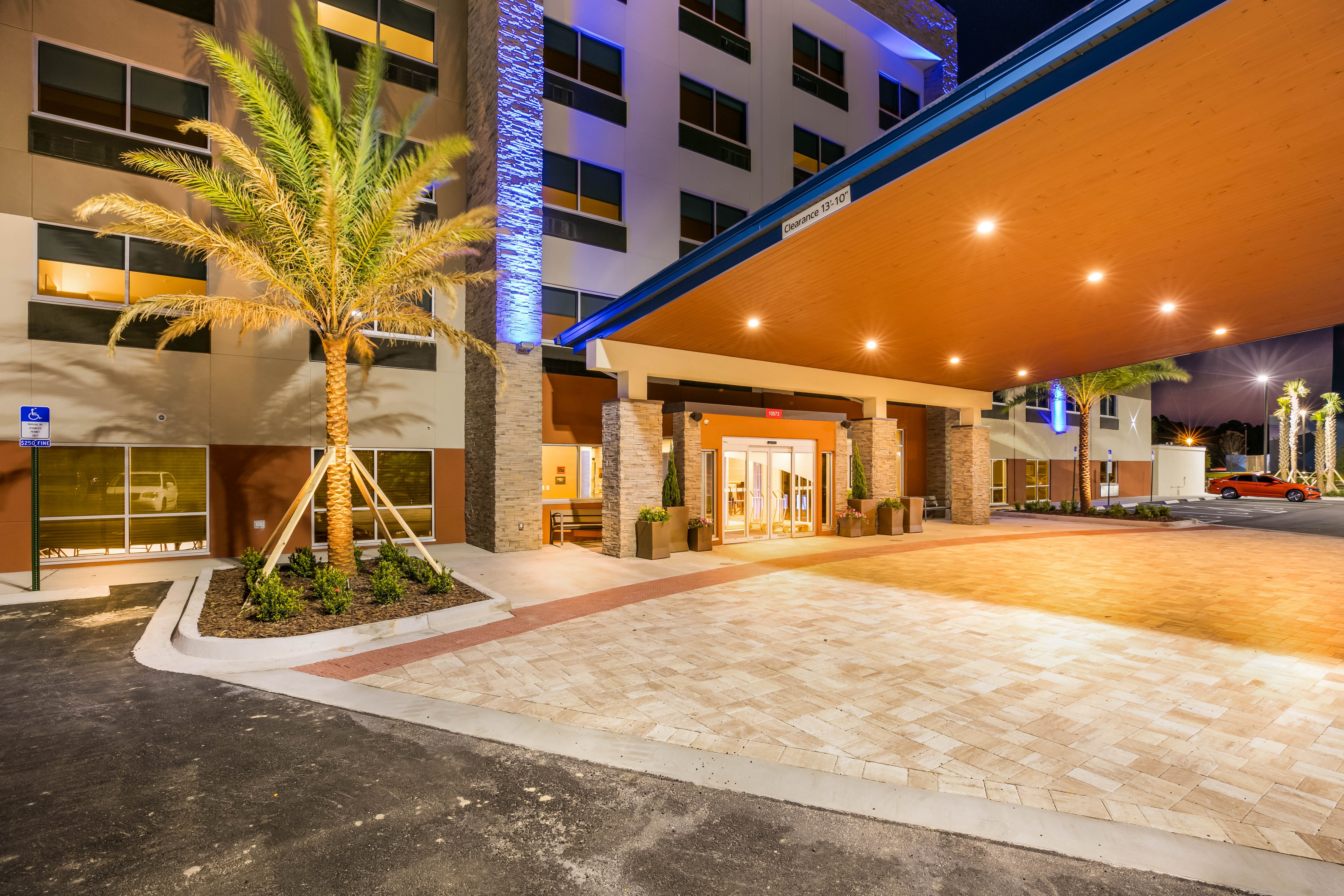 holiday inn express jacksonville town center