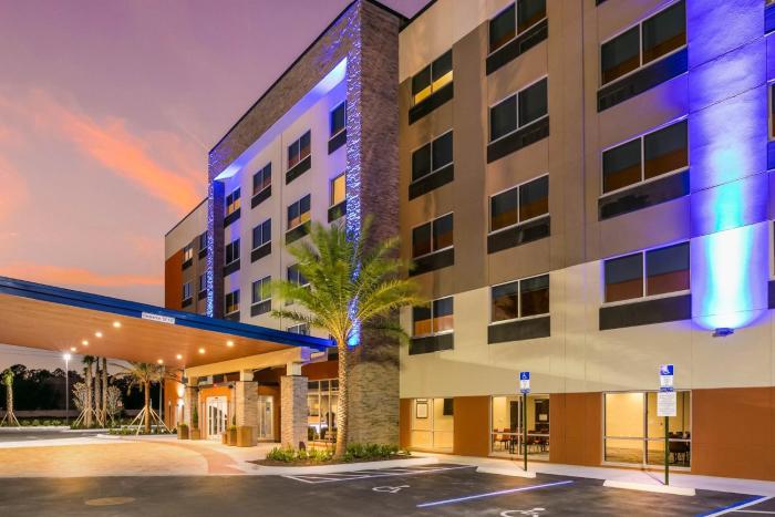 holiday inn express jacksonville town center