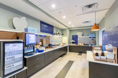 holiday inn express jacksonville town center