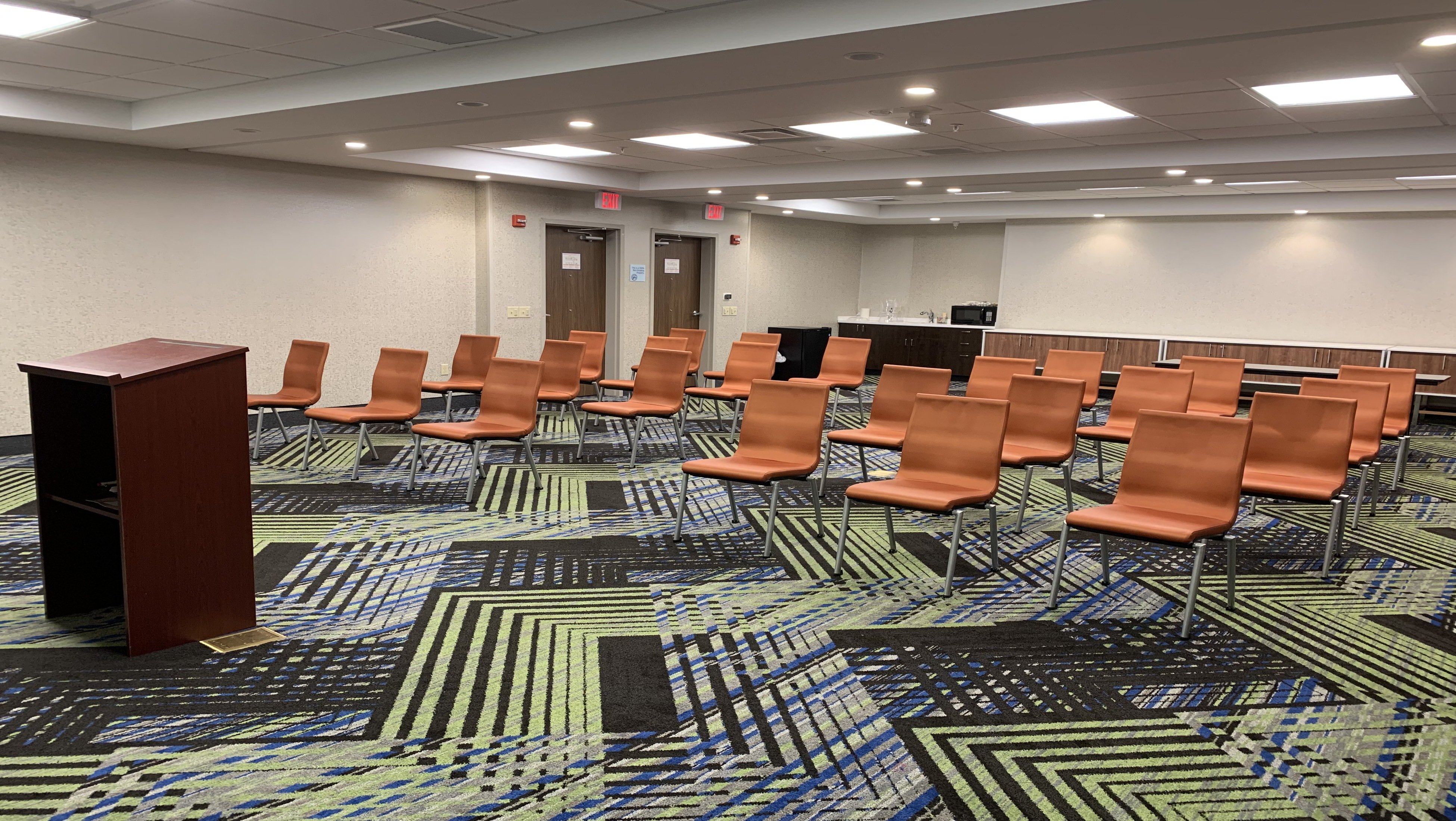 holiday inn express and suites middletown an ihg hotel