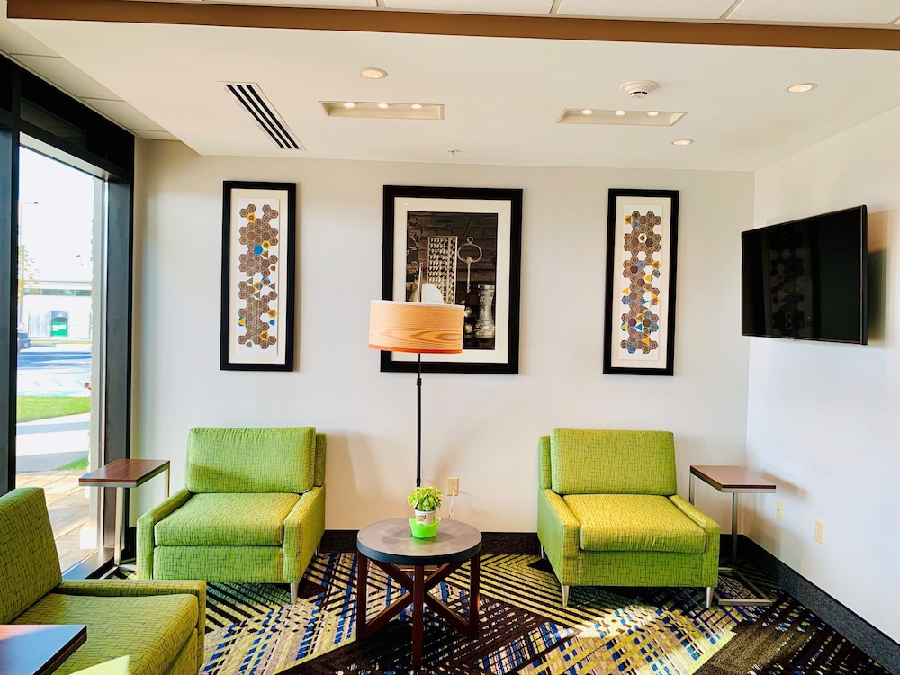 holiday inn express and suites middletown an ihg hotel