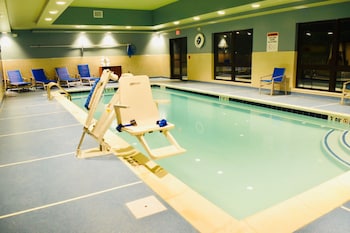 Holiday Inn Express And Suites Middletown, An Ihg Hotel,New Castle>>Middletown,2.5 star