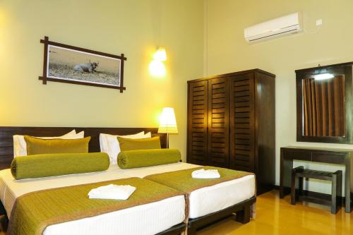oak ray wild yala