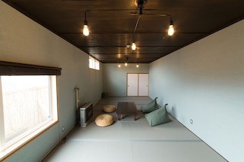 little barrel guest house hostel