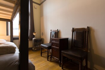 little barrel guest house hostel