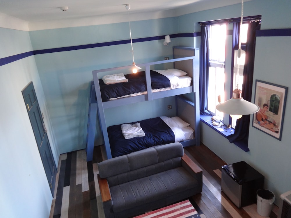 little barrel guest house hostel