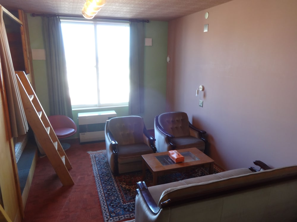little barrel guest house hostel