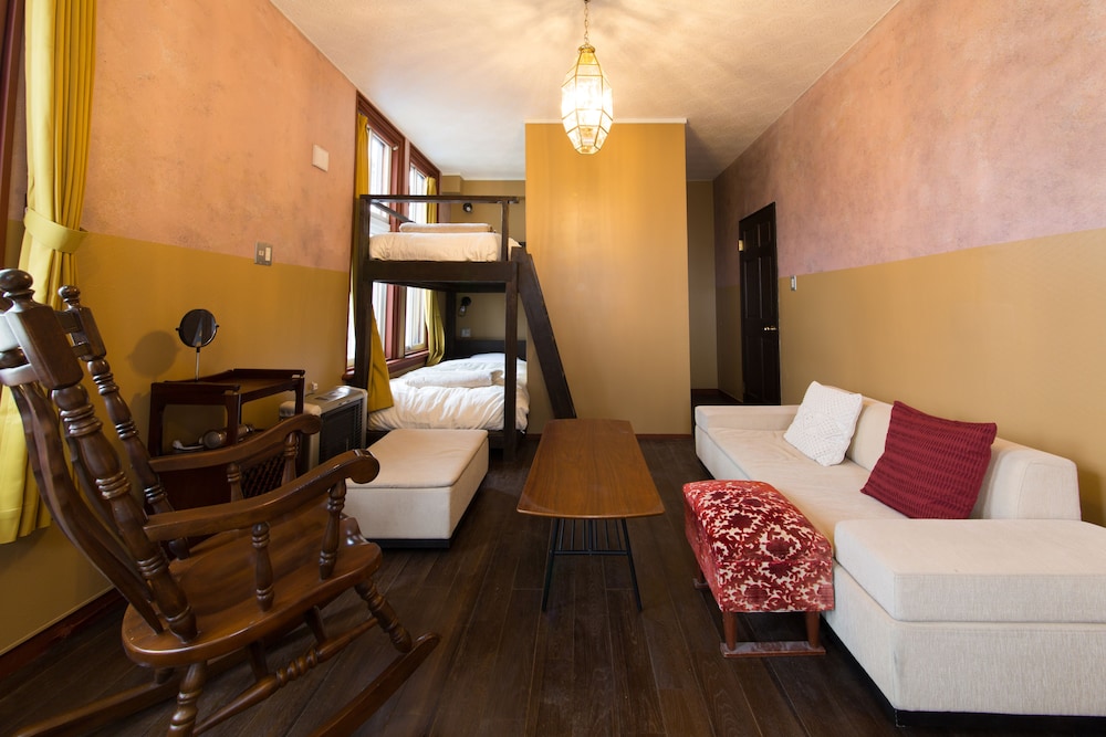 little barrel guest house hostel
