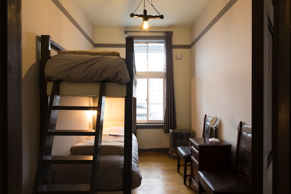 little barrel guest house hostel