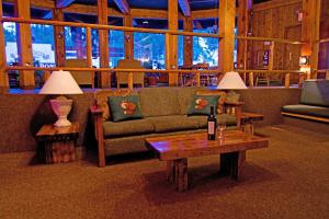 soda butte lodge