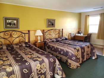 the colonial motel
