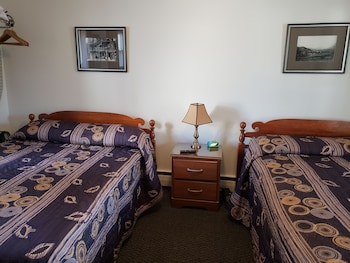 the colonial motel