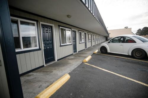 pacific inn