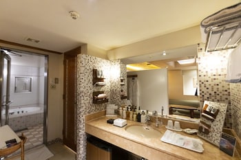 water hotel cy adults only