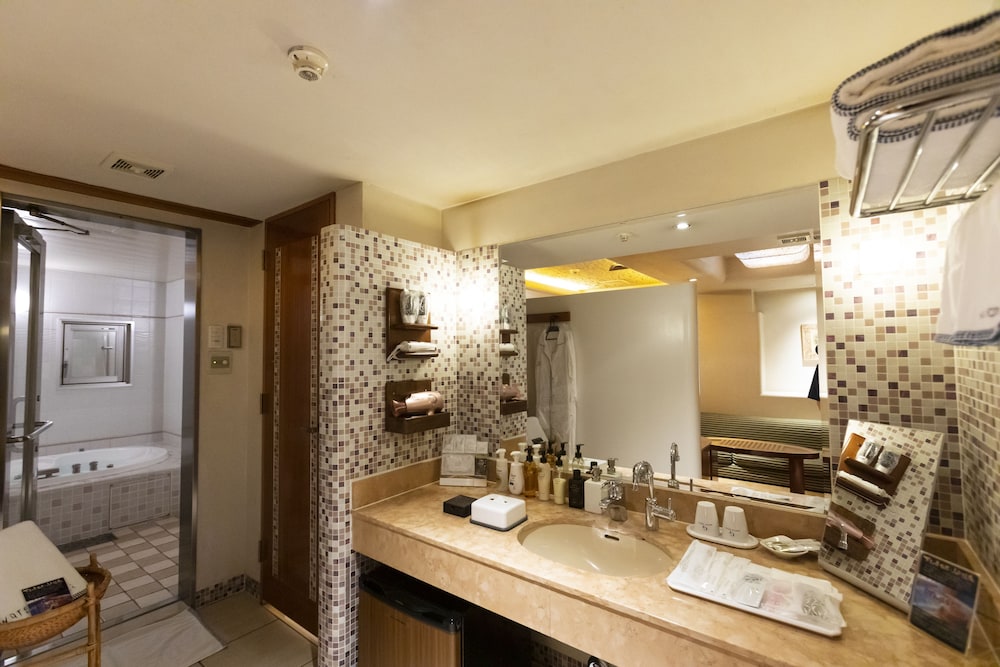 water hotel cy adults only