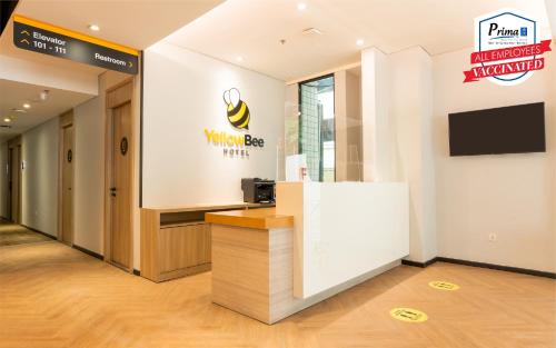 yellow bee tanah abang