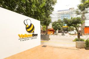 yellow bee tanah abang