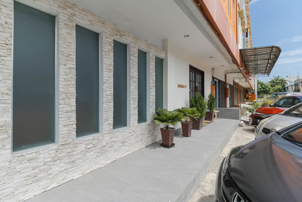 reddoorz nagoya indah