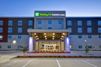 holiday inn ex and sts houston nasa boardwalk area